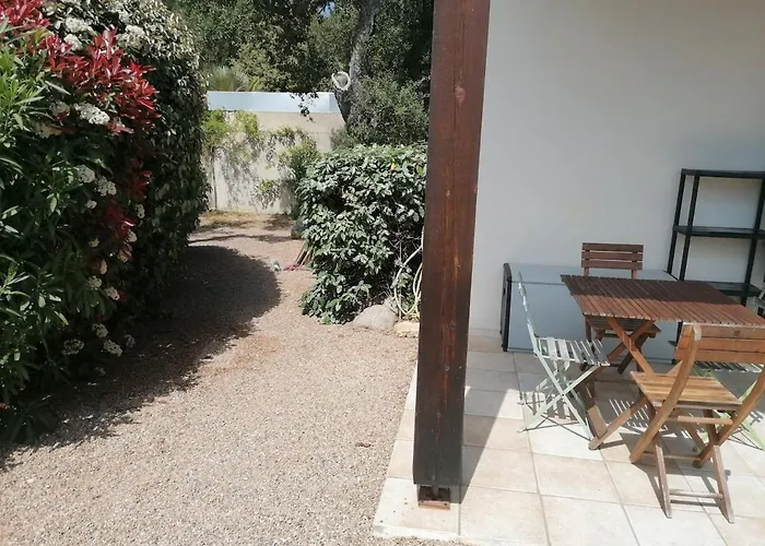 Dans Petite Avec Piscine A 10 Minutes Des Plages Proche Vecchio Vakantiehuis