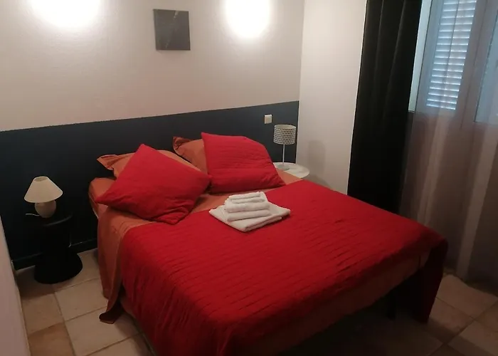 Dans Petite Avec Piscine A 10 Minutes Des Plages Proche Vecchio Vakantiehuis *