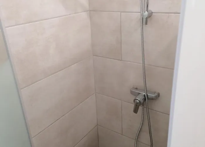 Dans Petite Avec Piscine A 10 Minutes Des Plages Proche Vecchio * Porto-Vecchio (Corsica)