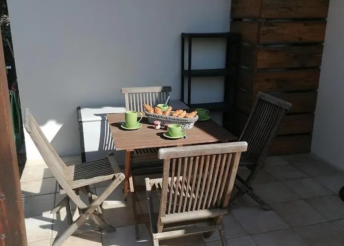 Dans Petite Avec Piscine A 10 Minutes Des Plages Proche Vecchio Vakantiehuis