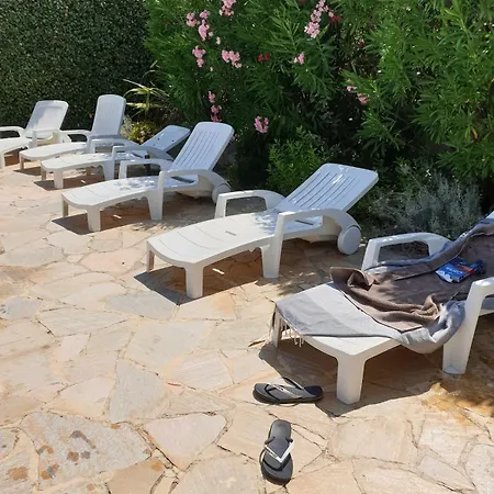 Dans Petite Avec Piscine A 10 Minutes Des Plages Proche Vecchio * Porto-Vecchio (Corsica)