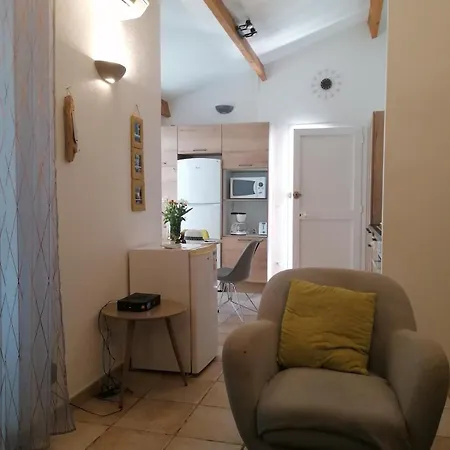 Dans Petite Avec Piscine A 10 Minutes Des Plages Proche Vecchio Tatil Evi Porto-Vecchio (Corsica)