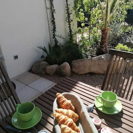 Dans Petite Avec Piscine A 10 Minutes Des Plages Proche Vecchio * Porto-Vecchio (Corsica)