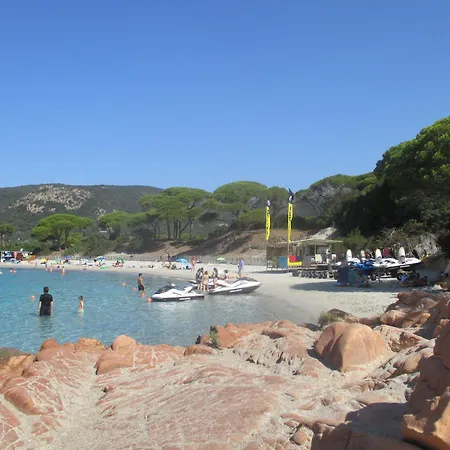 Dans Petite Avec Piscine A 10 Minutes Des Plages Proche Vecchio Tatil Evi