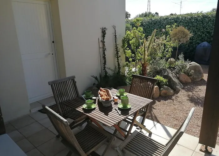 Dans Petite Avec Piscine A 10 Minutes Des Plages Proche Vecchio ポルトヴェッキオ