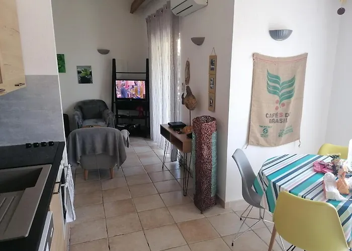 別荘 Dans Petite Avec Piscine A 10 Minutes Des Plages Proche Vecchio